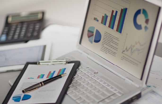 Suspensão de licitação pelo TCMSP destaca necessidade de orçamento atualizado.