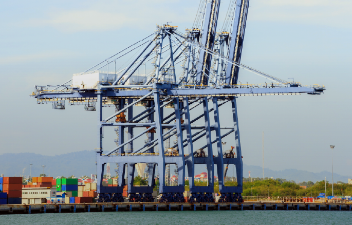 ANTAQ estabelece entendimento regulatório sobre a cobrança de sobre-estadia de contêineres.