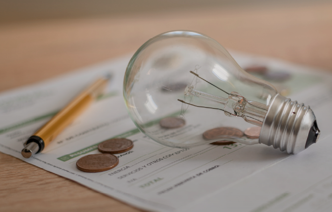 Risco de caducidade da Medida Provisória da reforma do setor elétrico.